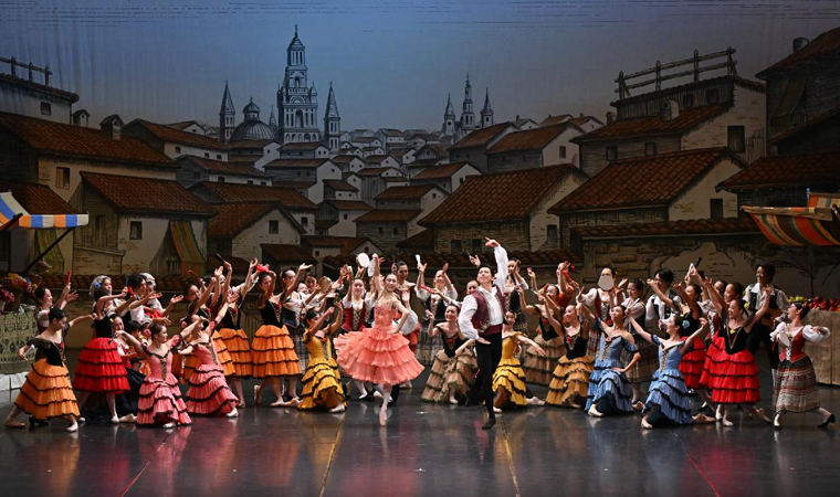 『ドン・キホーテ』全2幕